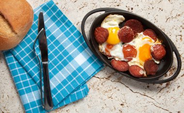 Sosisli Türk Yumurtası - Türk Sucuk