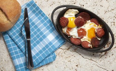 Sosisli Türk Yumurtası - Türk Sucuk