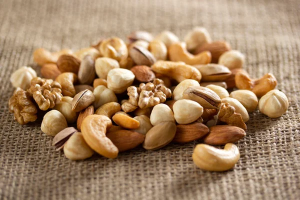 Cashews Pistachios Almonds Walnuts Hazelnuts Mixed Nuts — Stock Photo, Image