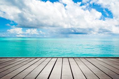 Güney Ari Atoll, Dhidhoofinolhu, Maldivler - 4 Temmuz 2017: Klasik ahşap iskele tekneler ve deniz uçakları, Maldivler, 4 Temmuz 2017 için