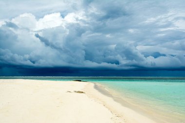 Güzel bulutlu fırtınalı manzara 