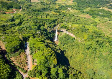 Chamarel şelale havadan görünümü