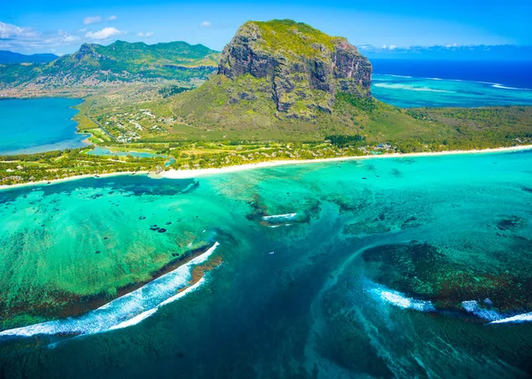 Mauritius Adası 'nın havadan görünüşü