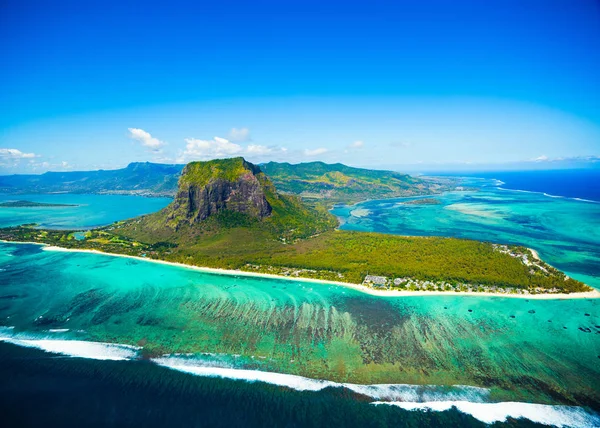 Mauritius Adası 'nın havadan görünüşü