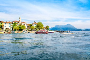 İtalya, Isola Pescatori 'nin güzel sonbahar manzarası