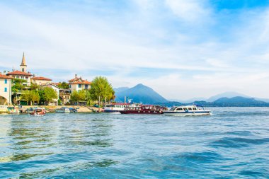 İtalya, Isola Pescatori 'nin güzel sonbahar manzarası