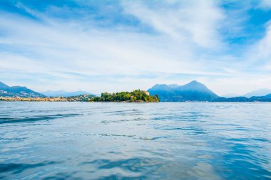 İtalya, Isola Madre 'nin güzel sonbahar manzarası