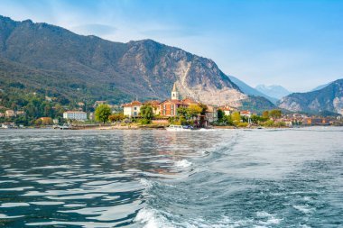 İtalya, Isola Pescatori 'nin güzel sonbahar manzarası