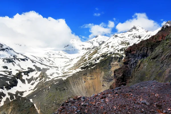 Caucasus mountains under snow — Stock Photo, Image