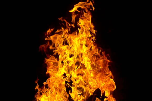 Czerwony ogień płomień na czarnym tle — Zdjęcie stockowe