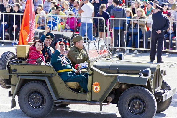 Rosyjski weteran na uroczystości na paradzie rocznego dzień zwycięstwa, — Zdjęcie stockowe