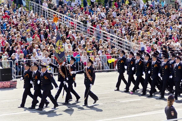 Soldados russos marcham no desfile no Dia da Vitória anual, maio , — Fotografia de Stock