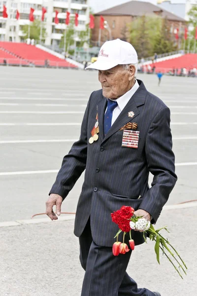 Russian veteran on celebration at the parade annual Victory Day, — Stock Photo, Image