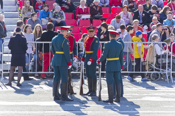 俄罗斯萨马拉 2016年5月9日 俄罗斯年度胜利日阅兵式开幕式 2016年5月9日 俄罗斯拉西萨马拉 — 图库照片