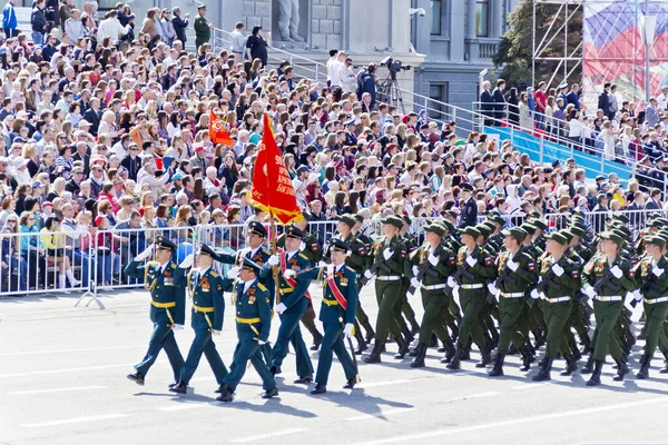 Σαμάρα Ρωσία Μάιος 2016 Μάρτιος Ρώσοι Στρατιώτες Στην Παρέλαση Στην — Φωτογραφία Αρχείου
