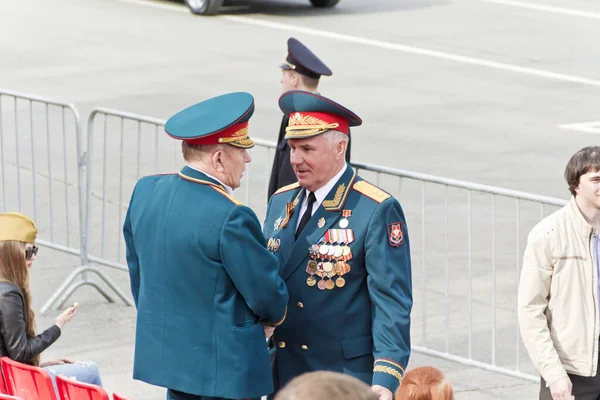 Samara Russie Mai 2017 Rencontre Vieux Amis Pour Célébrer Jour — Photo