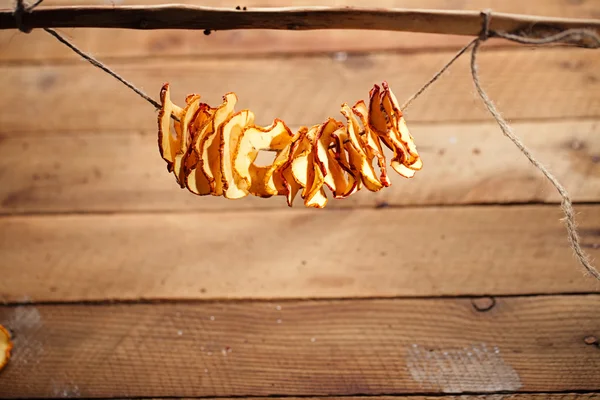 Fette di mela essiccate — Foto Stock