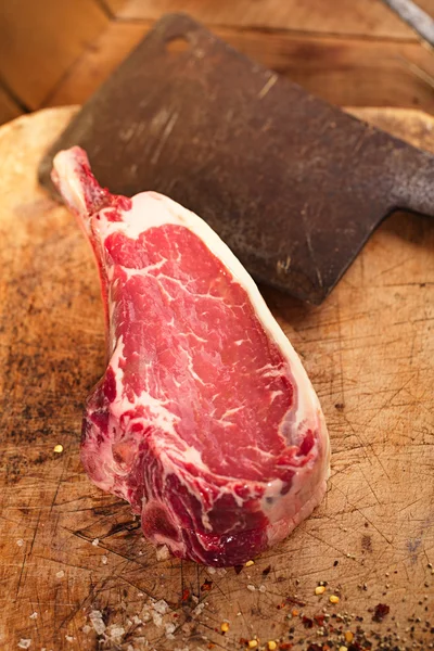 원시 쇠고기 고기 스테이크 — 스톡 사진