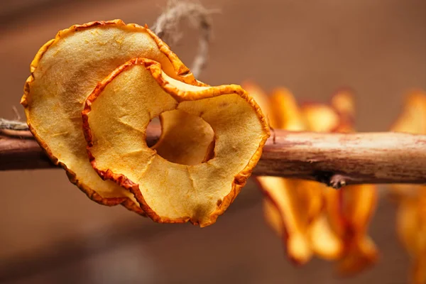 Gedroogde appel segmenten — Stockfoto