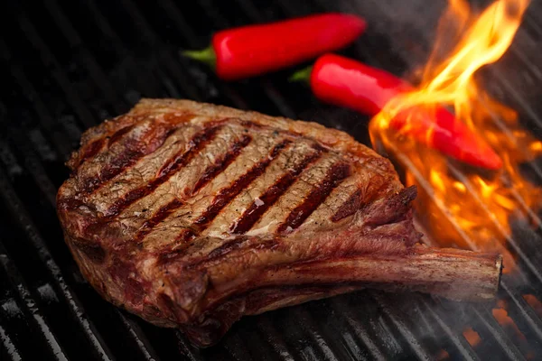 Food meat - beef steak on bbq — Stock Photo, Image