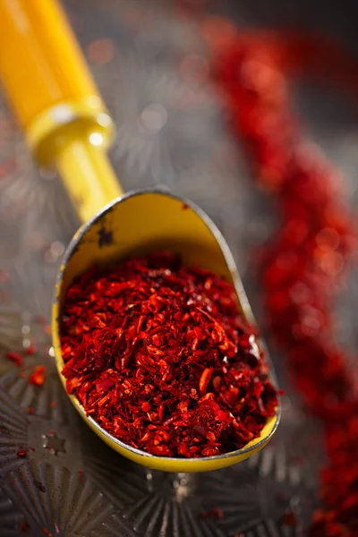 Red hot chili paprika pehely — Stock Fotó