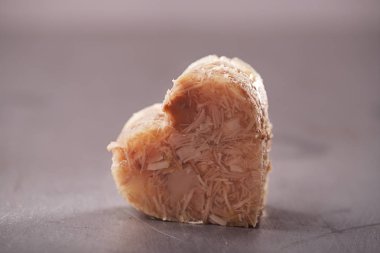 ev yapımı jöle etli domuz eti ve tavuk kalp şeklinde, Rus geleneği çanak - Holodets