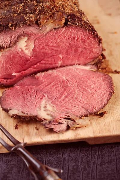 Perfektes Rib Eye Steak Auf Holzbrett Mit Gabel Nahaufnahme — Stockfoto