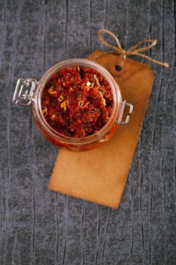 Red Hot chilli ve bitki ajika Yapıştır - limon lezzet bir ipucu ile kırmızı sıcak chilles yapıştırın