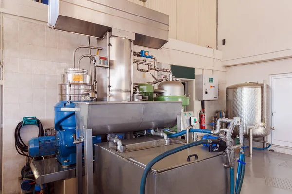 Interior plant with equipment for the production and extraction — Stock Photo, Image