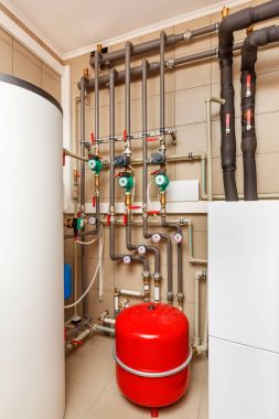 Isı pompası, evle ev kazan varil; Valfler; Sensörler bir