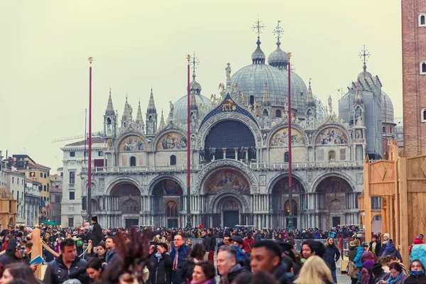 Italië; Venetië, 24.02.2017. San Marcoplein op de dag van de c Stockfoto