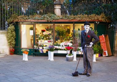 İtalya, Venedik, 25 Şubat 2017. Bir sokak palyaço inci Venedik