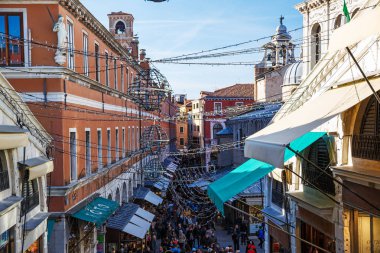 İtalya, Venedik, 25 Şubat 2017. Bir sokak Venedik ile biraz çok 