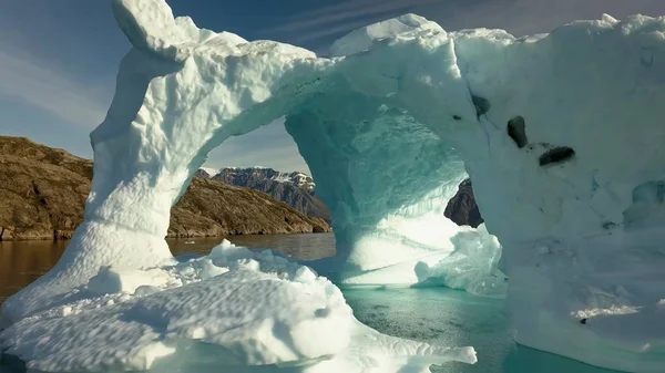 格陵兰Iceberg旅行海洋雪 — 图库照片