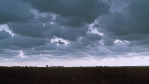 Grande tempestade iluminação céu fundo — Fotografia de Stock