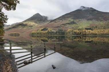 Lake Buttermere göl güzel sonbahar sonbahar manzara görüntüsü