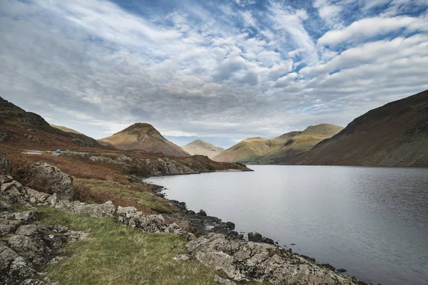 Prachtige zonsondergang landschap foto van Wast Water en bergen in — Stockfoto