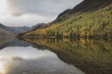Lake Buttermere göl güzel sonbahar sonbahar manzara görüntüsü