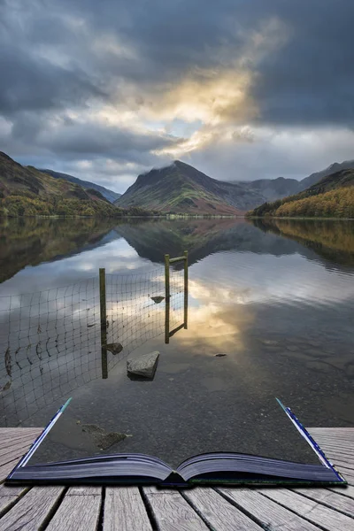 Lake Buttermere göl güzel sonbahar sonbahar manzara görüntüsü — Stok fotoğraf