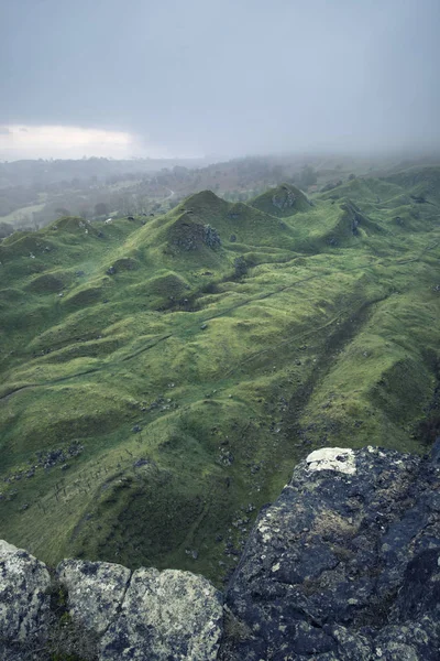 Impresionante imagen de paisaje cruzado procesado de la cantera abandonada Tak —  Fotos de Stock