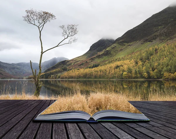 Beautiful Autumn Fall landscape image of Lake Buttermere in Lake — Stock Photo, Image