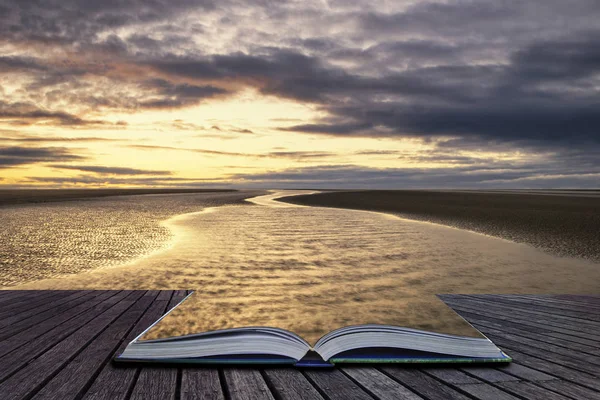 Beautiful beach coastal low tide landscape image at sunrise with — Stock Photo, Image