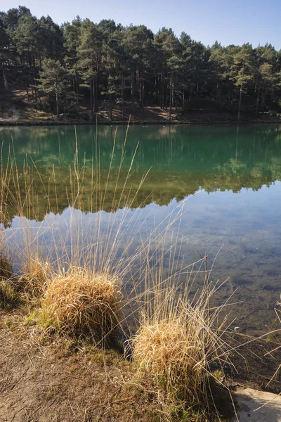 Belle image de paysage dynamique de vieux puits d'argile carrière lac wi — Photo