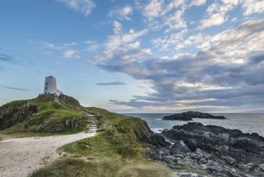 Burun ucundaki fener çarpıcı yaz manzara görüntü