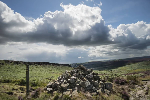 Güzel hareketli manzara resim Burbage kenar ve kayalar s