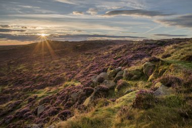 Heather Higger Tor üzerinde çarpıcı şafak gündoğumu manzara görüntü ben