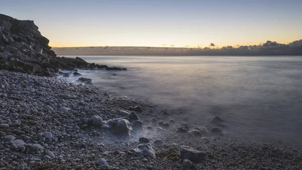 Prachtige zonsopgang landschap foto van kerk Ope Cove in Portland — Stockfoto