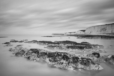 Muhteşem siyah beyaz uzun pozlama manzara resim düşük ti
