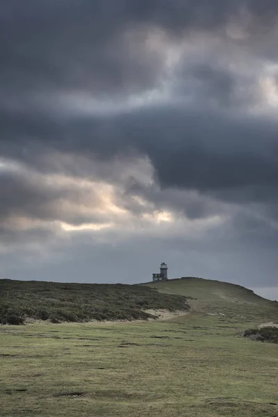 Impresionante imagen de paisaje del faro Belle Tout en South Downs — Foto de Stock