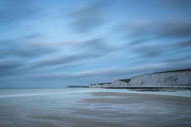 Uzun pozlama manzara resim düşük tide Beach ro ile çarpıcı